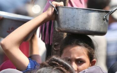 Ministrja gjermane kërkon më shumë ndihmë për Gazën