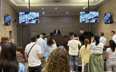 Igor Popoviq dënohet me 6 muaj burgim, i zëvendësohet me…