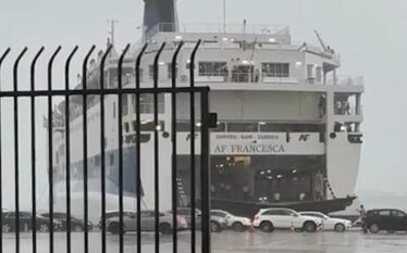 Era i këput litarët anijes në Portin e Durrësit