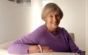 Vdes Stella Rimington, gruaja e parë në krye të shërbimit…