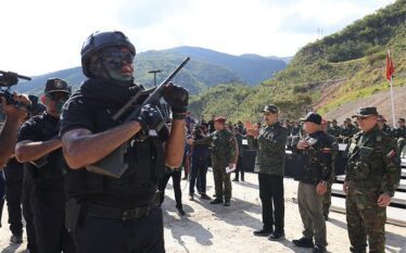 Tensionet mes SHBA-së dhe Venezuelës arrijnë kulmin: Anijet luftarake amerikane…