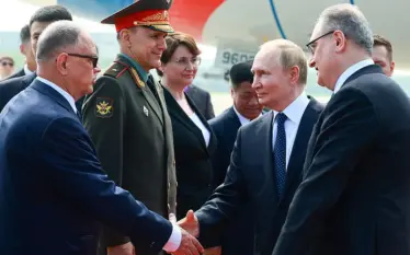 Putin mbërriti në Kinë për samitin e sigurisë ku marrin…