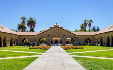 Universiteti i Stanfordi pushon 360 punonjës pas masave shtrënguese të…