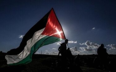 Opozita finlandeze i bën presion qeverisë për njohjen e Palestinës…