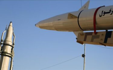 Ministri iranian i Mbrojtjes: Prodhuam raketa të reja pas luftës…