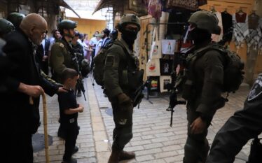 Ushtria izraelite shkatërron objektet tregtare të palestinezëve në Bregun Perëndimor
