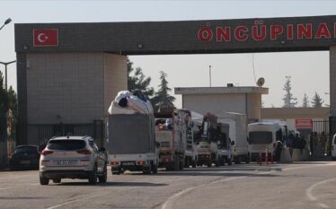 Turqia hap kalimet kufitare me Sirinë me pasaporta