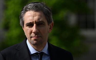 “Dënimet nuk mjaftojnë”: Irlanda i bën thirrje BE-së të ndërmarrë…