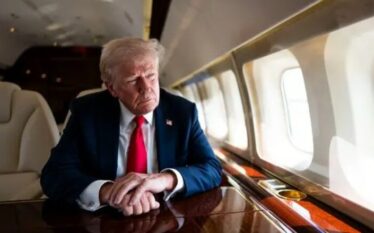 Trump niset për në Alaskë, para takimit me Putinin publikon…