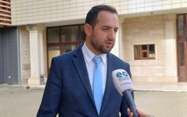 Ish-deputeti i VV-së: ‘Leji ti albuminat’ – Vajza ime u…