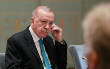 Erdogan i bën thirrje që SHBA-të të “rishikojnë urgjentisht” vendimin…