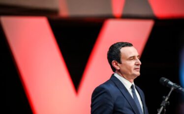 Ndaloi çdo veprim të deputetëve dhe procedurat për formimin e…