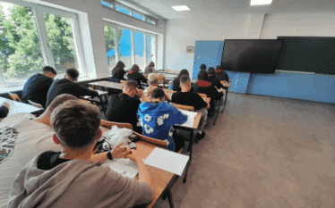 Frikë, jo mësim: Shumica e nxënësve në Kosovë kanë përjetuar…