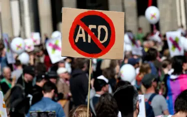 Gjashtë kandidatë të ekstremit të djathtë AfD-së vdesin në mënyrë…