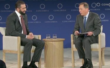 Skenë e pabesueshme në New York: Presidenti i Sirisë mbajti…