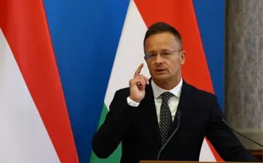 Szijjarto akuzoi Kroacinë për përfitime nga lufta: “Nuk do të…