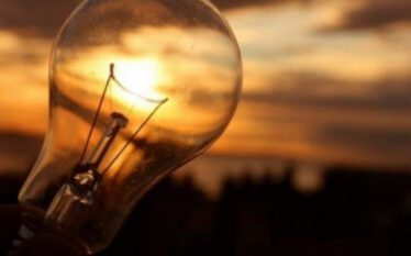 Ajavazi shpalos arsyet se pse po rritet çmimi i energjisë