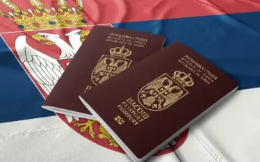 Serbia i dha shtetësinë oligarkut të sanksionuar rus