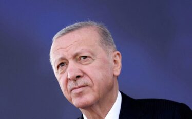 Erdogan: Turqia po bisedon me Hamasin për ta bindur për…
