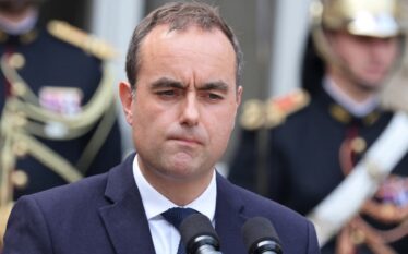 Kryeministri i Francës Lecornu jep dorëheqje vetëm një muaj pasi…