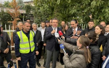 Kurti hesht para pyetjes se si do ta bindë opozitën…