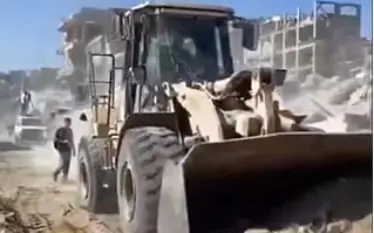Buldozerët në rrugët e Gazës po rikthejnë shpresën për rimëkëmbje…