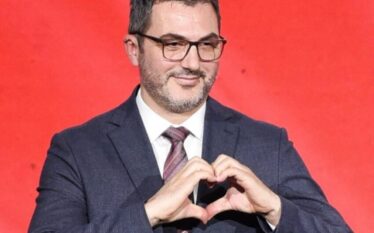 Vetëvendosje në Gjakovë ftesë publike LDK-së për koalicion: Dy forca…