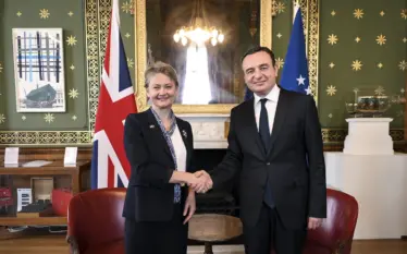 Kurti takon sekretaren britanike: Partneriteti me Mbretërinë e Bashkuar është…