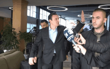 Kurti s’tregon nëse i ka apo jo votat për qeverinë…