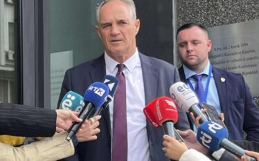 Hasani i PDK-së tregon pse nuk votuan Rashiqin: Me një…