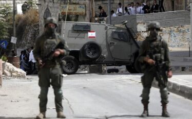 Ushtria izraelite arreston 40 palestinezë në bastisjet në Bregun Perëndimor