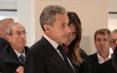 Nicolas Sarkozy fillon vuajtjen e dënimit, ish-presidenti i parë francez…
