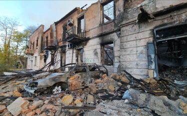 Ukrainë, sulmi rus me dronë plagosi disa persona dhe dëmtoi…