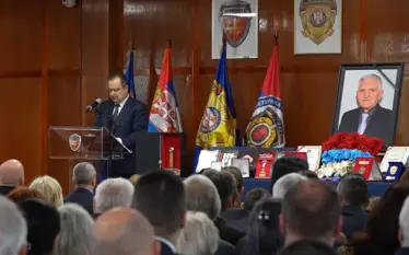 Ministri serb i punëve të brendshme Daçiç, së bashku me…