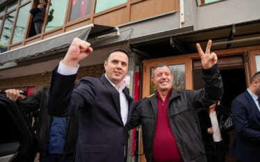 Abdixhiku refuzon dorëheqjen e Xhafer Gashit pas humbjes në Obiliq:…