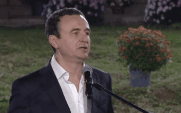 Kurti s’i mjafton të dalë i pari, kërkon që të…