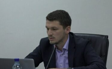 Anëtari i PDK’së në KQZ u reagon zyrtarëve të VV’së…