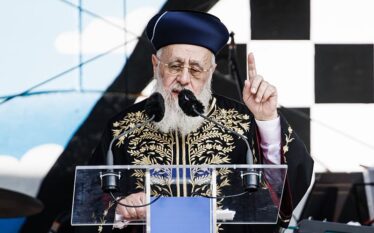 Ish-rabin kryesor sefard Yitzhak Yosef u shpreh kundër mësuesve që…