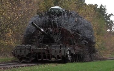 Mad Max në frontin lindor: Tanket e reja ruse duken…