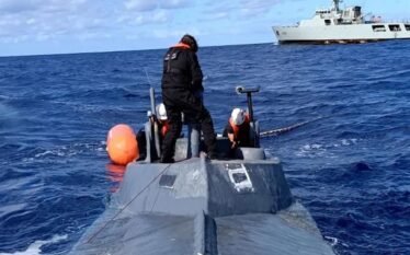 Policia portugeze kap në Oqeanin Atlantik një nëndetëse me 1.7…