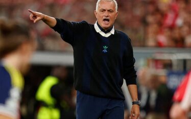 Mourinho në Stamboll jetoi në hotel – la pas një…