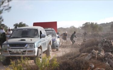 Tre palestinezë të plagosur në sulmin e kolonëve të paligjshëm…