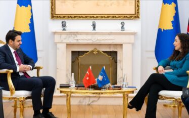 Presidentja Osmani priti në takim kryetarin e TIKA-s, Abdullah Eren