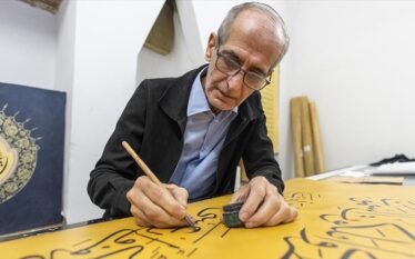 Dorëshkrimi më i madh në botë i Kuranit i shkruar…