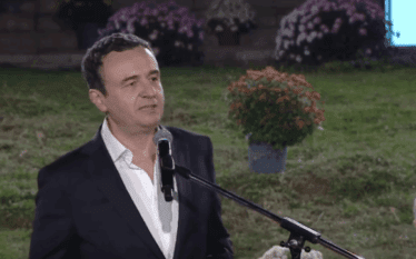 Kurti e nis fushatën për balotazh me “kuletë” të shtetit:…