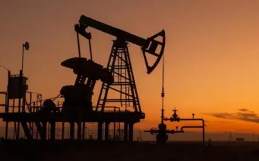 Hapet Ngushtica e Hormuzit: Nafta Brent bie nën 90 dollarë
