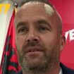 “Kur je me gra nuk sulmohet njeriu”, reagon Hysni Mehani pas incidentit me Sami Lushtakun