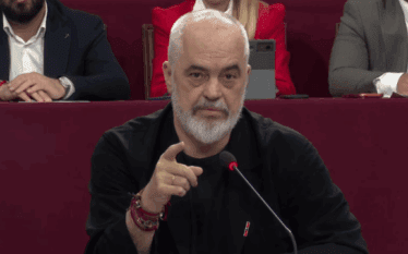 Rama thotë se këto ditë e ka menduar dorëheqjen: Po&hellip;