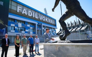Përkujtohet Fadil Vokrri në 8-vjetorin e ndarjes nga jeta