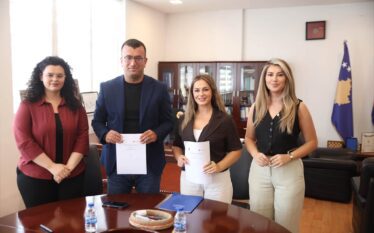 Istogu bëhet pjesë e Kartës Evropiane të Rinisë, nënshkruhet Memorandumi&hellip;